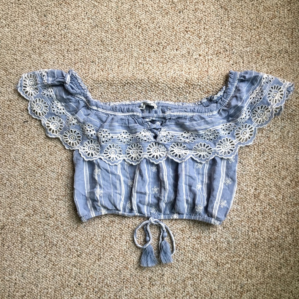 American Eagle Cropped Floral Blouse